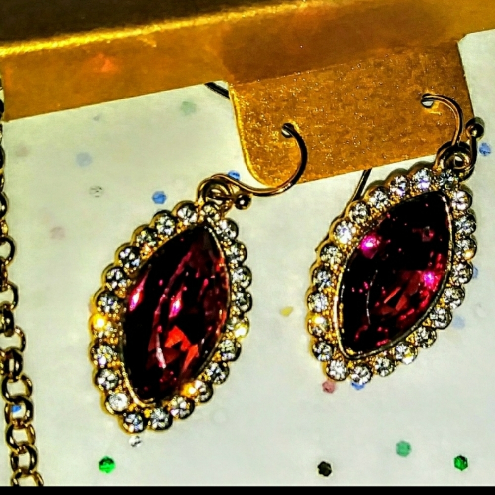 Monet Gold Social Necklace w/Matching Earrings NWT - Picture 13 of 16